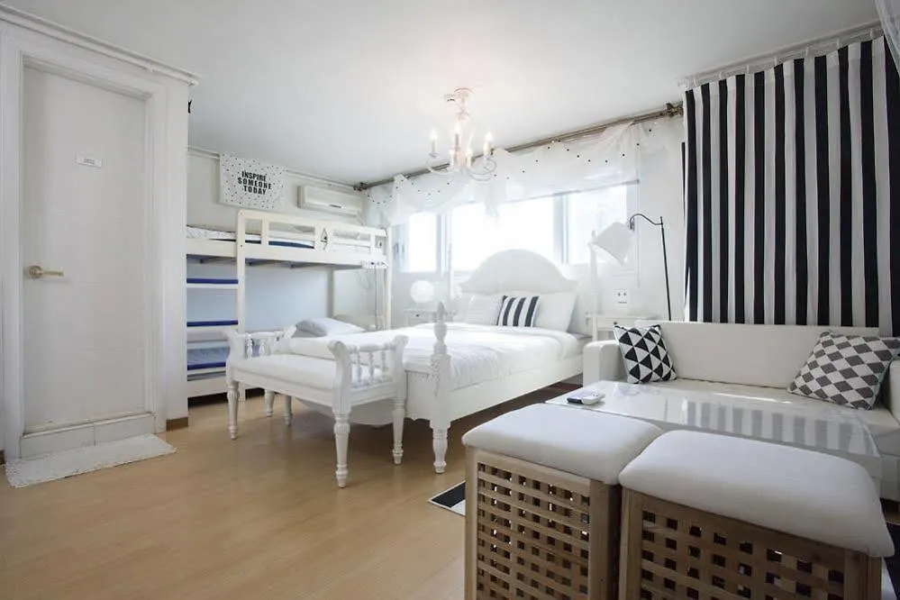 Han River Residence & Guesthouse In Seoul
